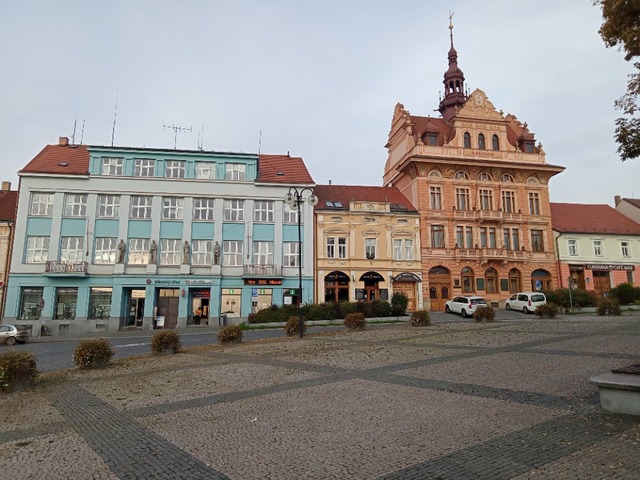 Pěkné náměstí v Sedlčanech.